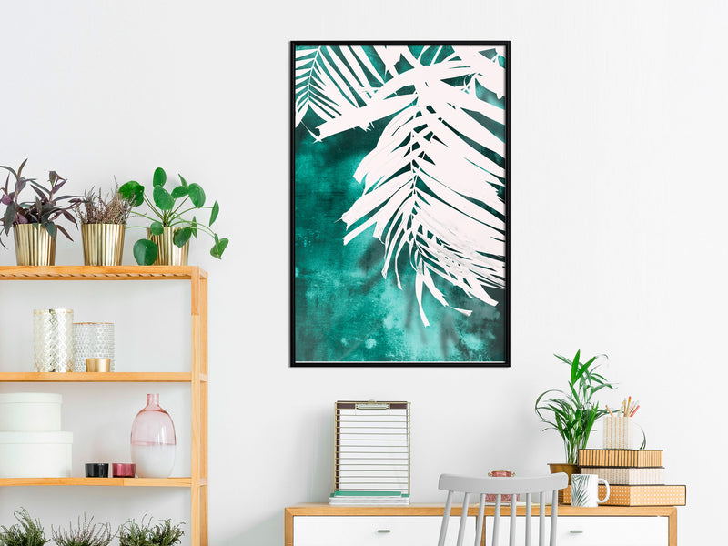 Poster - White Palm on Teal Background  - zwart