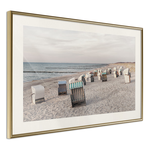 Poster - Baltic Beach Chairs  - goud passepartout