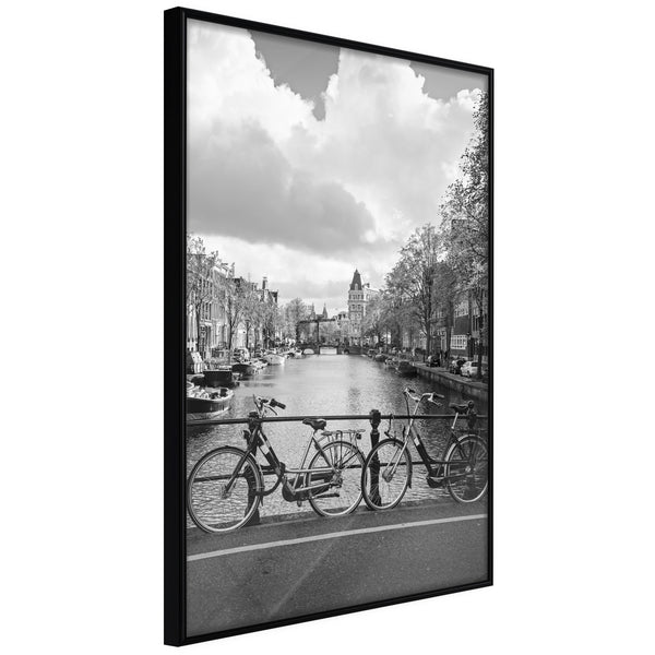 Poster - Bicycles Against Canal  - zwart