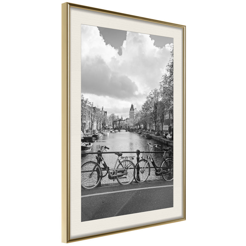 Poster - Bicycles Against Canal  - goud passepartout