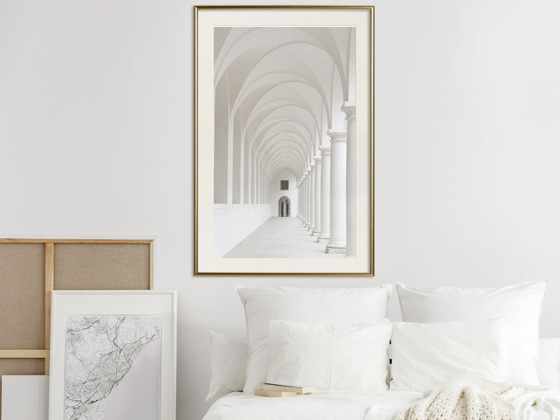 Poster - White Colonnade   - goud passepartout