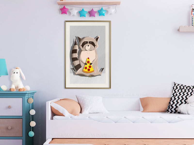 Poster - Racoon Eating Pizza  - goud passepartout