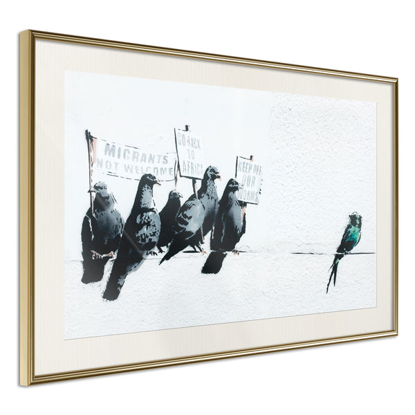 Poster - Banksy: Pigeons  - goud passepartout