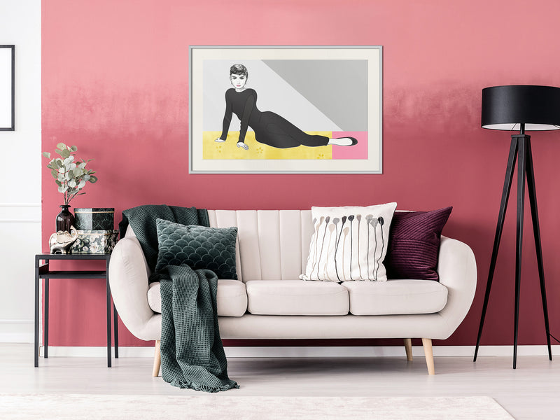 Poster - Elegant Audrey  - wit passepartout